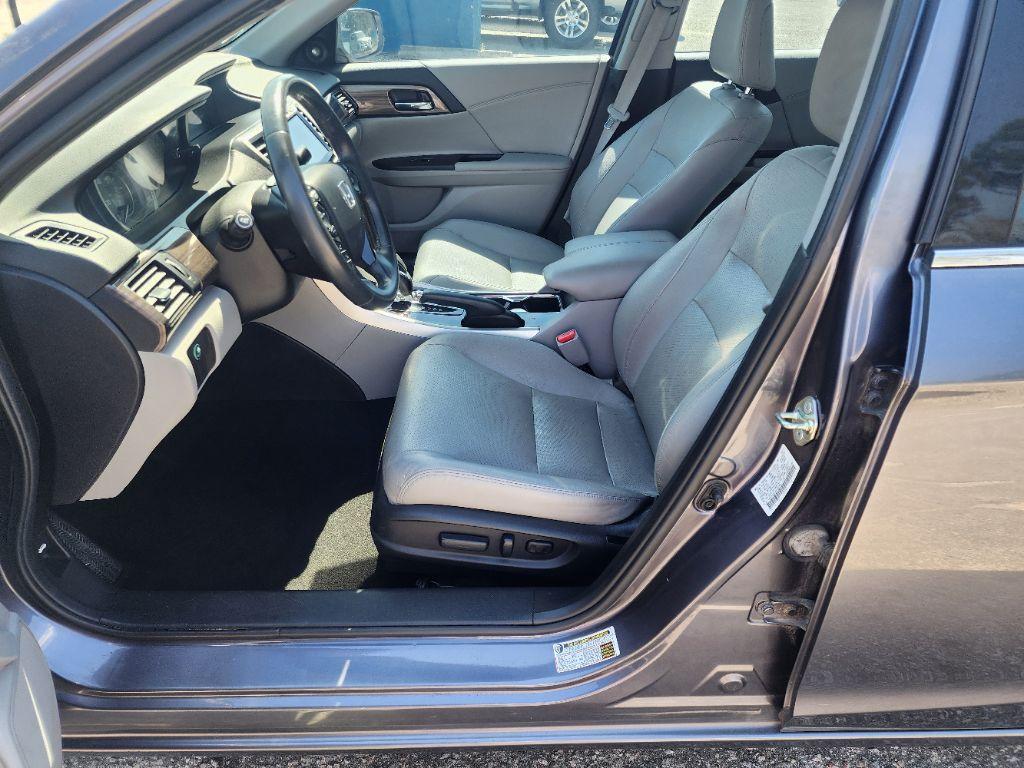 2017 Honda Accord EX-L V-6 - Photo 9
