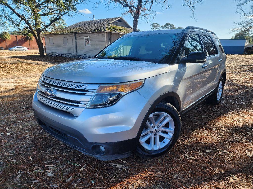 2012 Ford Explorer XLT's photo